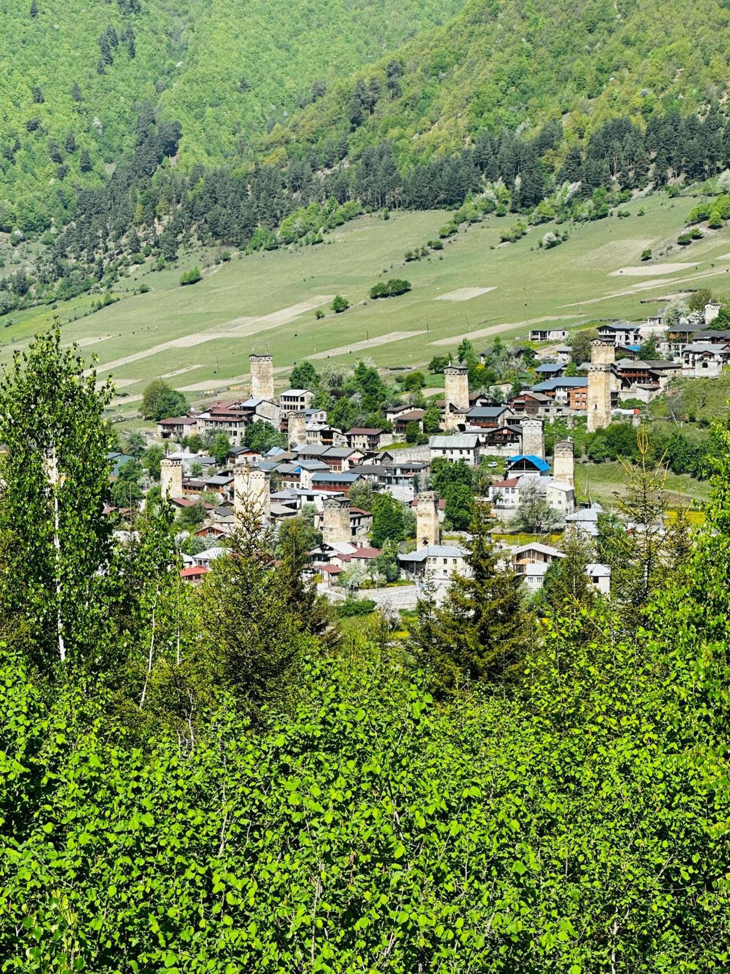 Hotel "Panorama" Kakhri Mestia Exteriér fotografie